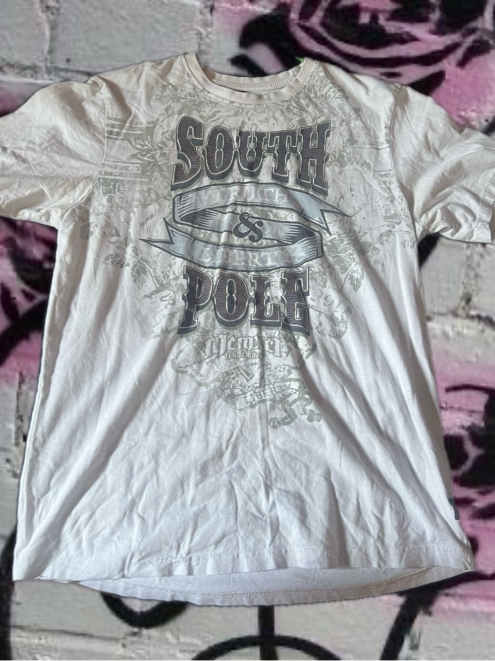 South Pole White Short Sleeve Graphic Tee with Gray Print L